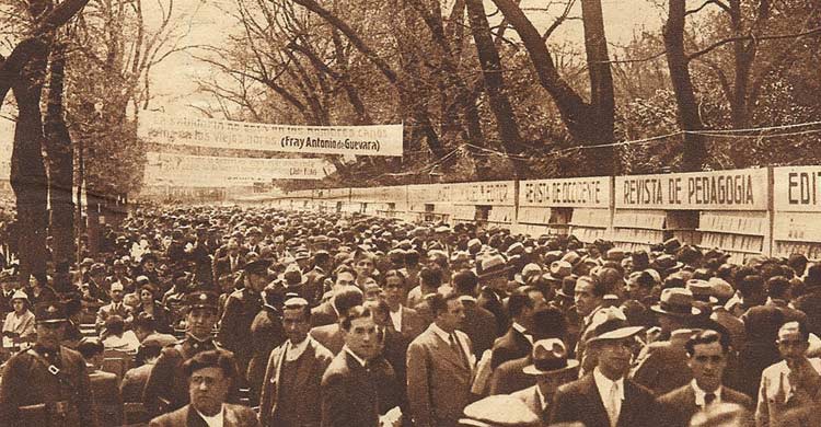 Los precedentes más lejanos de la Feria del Libro se remontan al último cuarto del siglo XV (ferialibromadrid.com)