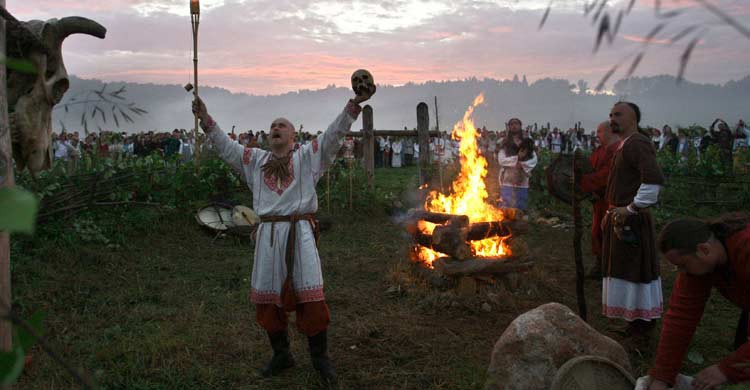 Fiesta del solsticio de verano en Maloyarotslavets, en Rusia. Sergey Ponomarev (Gtresonline)