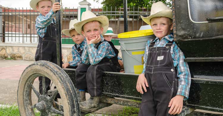 Los niños amish deben obediencia a sus padres al menos hasta los 16 años (iStock)