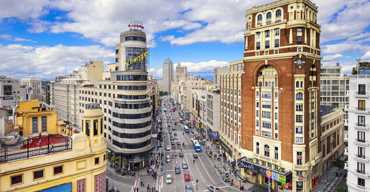 La Gran Vía, en Madrid. Sean Pavone (iStock)