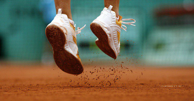 Zapatillas de tenis. Xavier-Cailhol-i-numedia (iStock)