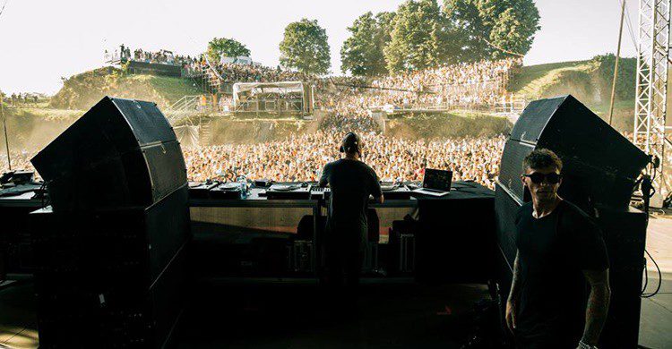 El dj Marco Carola, durante su sesión en el EXIT Festival de 2016 (https://www.facebook.com/exit.festival/)
