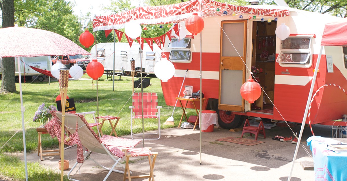 Camping conjuntado. Terrybone (Foter)