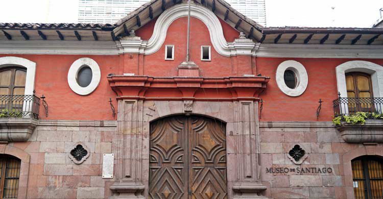 La Casa Colorada (wikimedia.org)