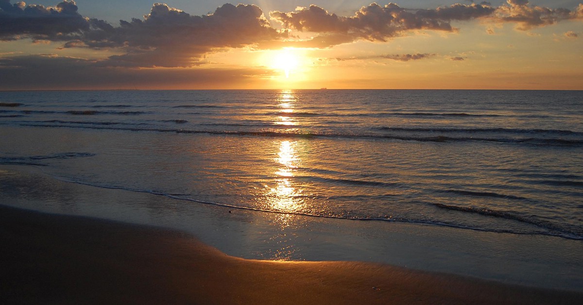 Cassino Beach. Wickboldt (Foter)