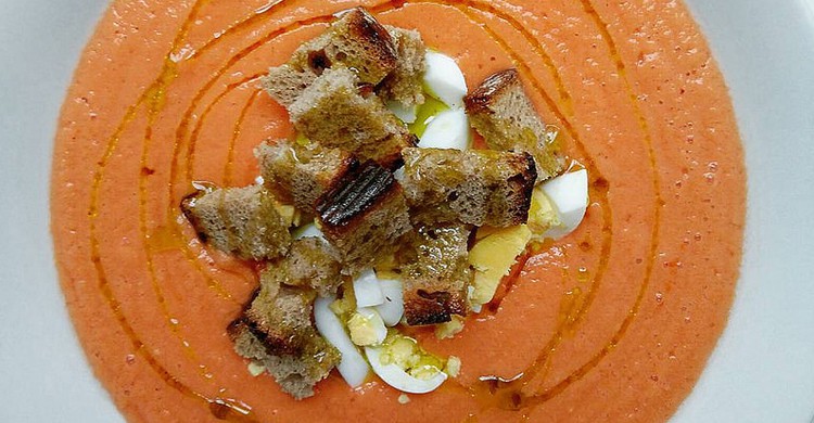Temporada de salmorejo. Xurde (Foter)