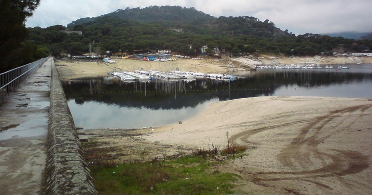 Embalse de San Juan (Flickr)