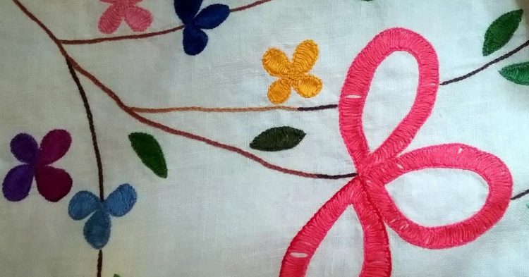 Manteles bordados (Fuente: bordadoyganchillo.com)