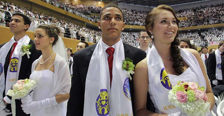 La Iglesia de la Unificación celebra bodas masivas (Getty Images)