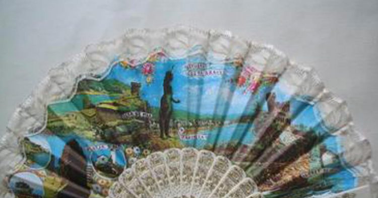 Souvenir hortera (Fuente: museohorrores.wordpress.com)