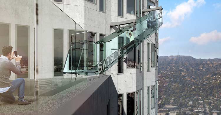 Imagen del nuevo e impresionante tobogán de cristal de la US Bank Tower, en Los Ángeles (usbanktower.com)