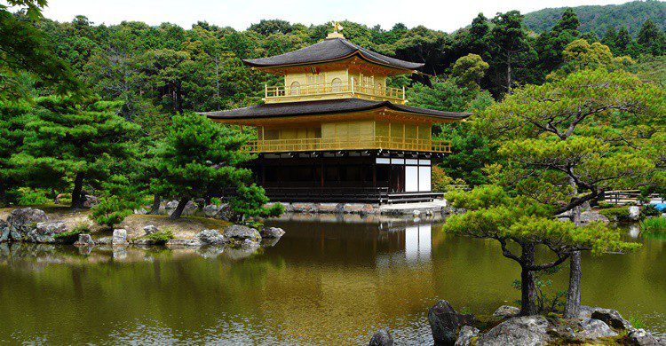 Templo de Kinkaju-ji. Zigomar (Wikipedia Creative Commons)