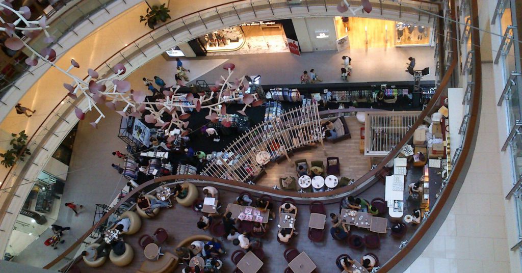 Central World (Paul Trafford, Foter)
