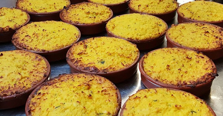 Los pasteles esperan. Hugo Restaurante Chileno (Facebook)