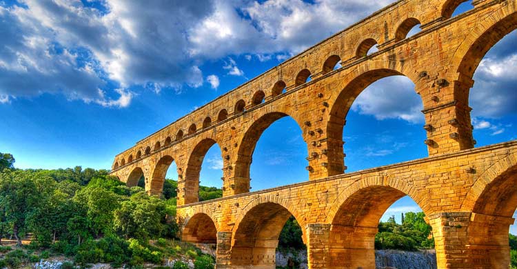Pont du Gard (wikimedia.org)