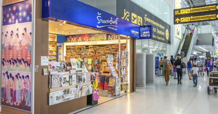 Prensa en el aeropuerto (iStock)