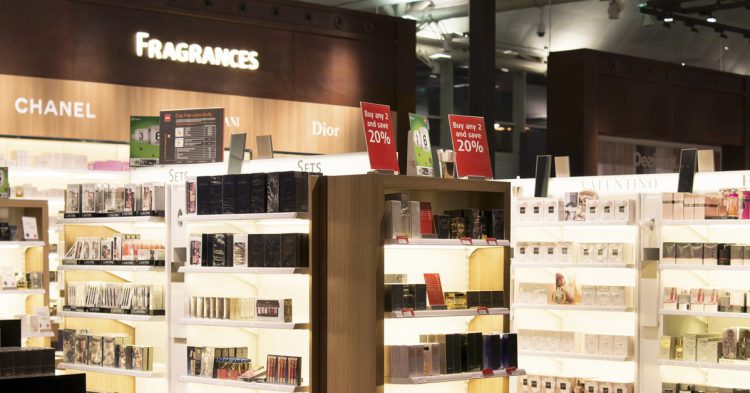 Tiendas aeropuerto (iStock)