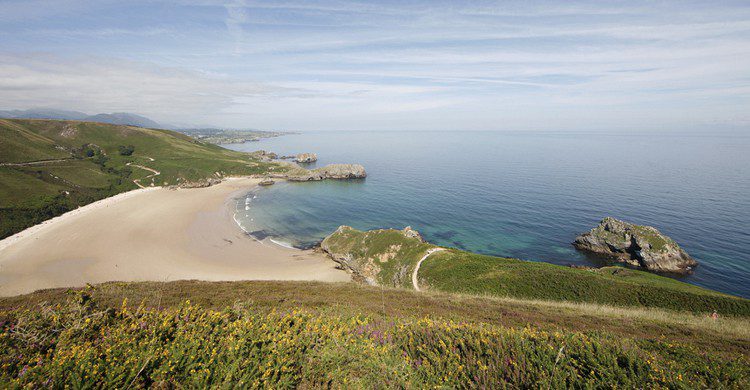 Playa de Torimbia. Valeniker (iStock)