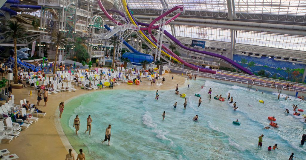 West Edmonton Mall Water Park (GoToVan, Fotor)