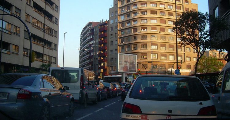 Los atascos te devolverán a la realidad posvacacional (Flickr)