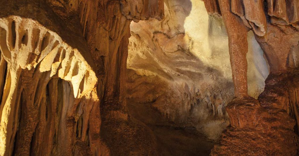 Sigue leyendo 6 cuevas que debes ver en Asturias