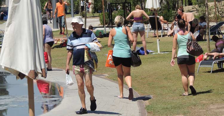 Playa de Arganzuela, en Madrid Río (madriturismo.com)