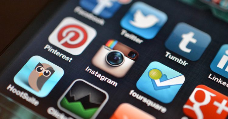 Desconecta de las redes sociales a tu vuelta (Flickr)