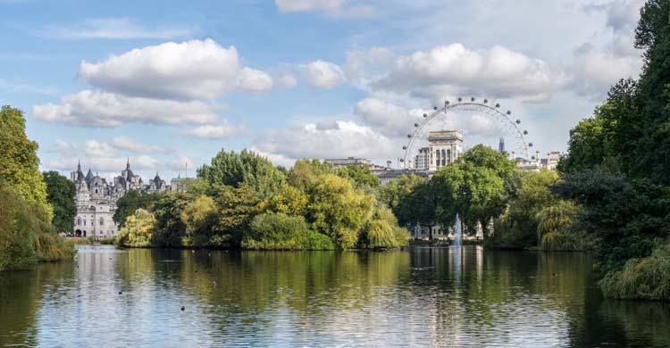 St. James’s Park (wikimedia.org)