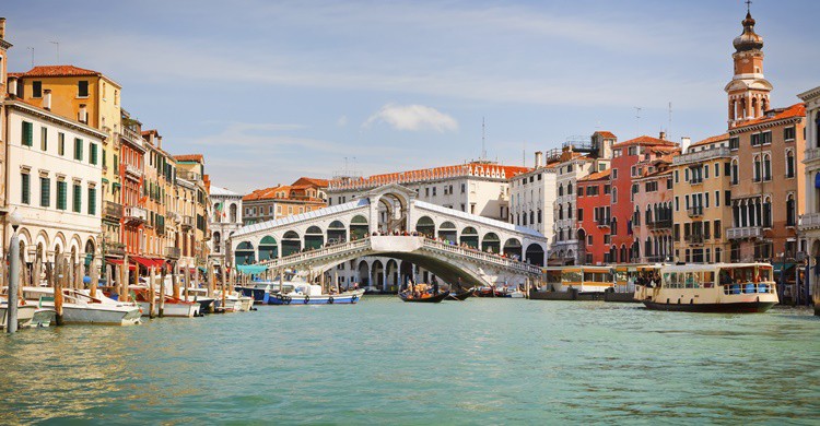 Puente de Rialto. Sborisov (iStock)