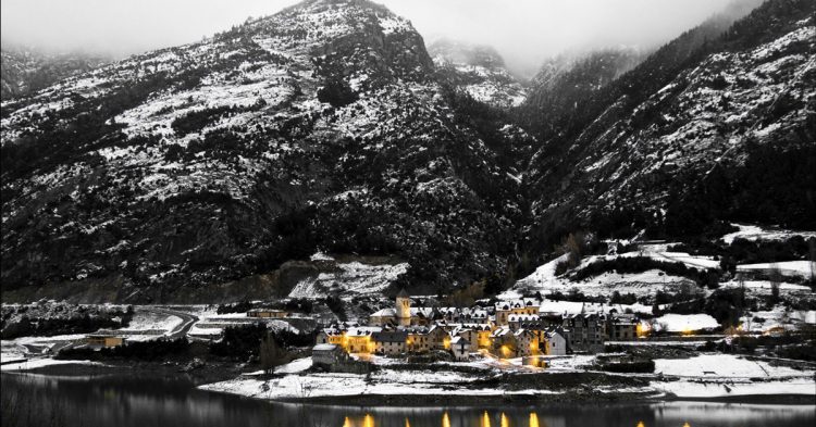 Lanuza bajo la nieve. Vicente Villamón (Flickr)