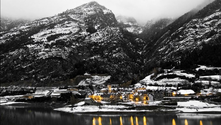 Lanuza bajo la nieve. Vicente Villamón (Flickr)
