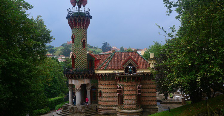 El Capricho de Gaudí en Comillas. Miguel Ángel García. (Flickr)