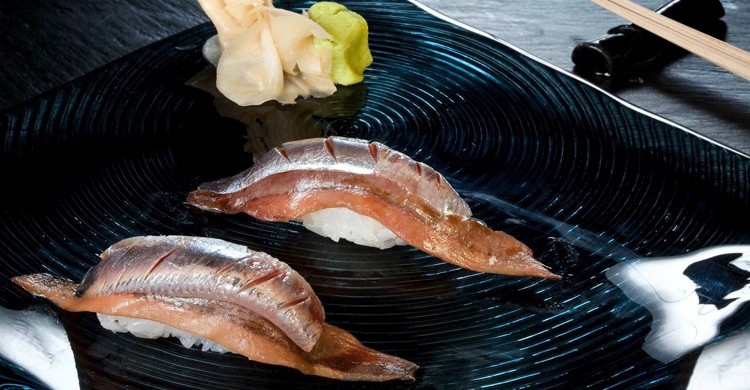 Nigiri de anchoa de Santoña y sardina fresca (99 Sushi Bar, Facebook)