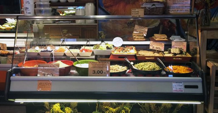 Mostrador de ensaladas (Aliño, Facebook)