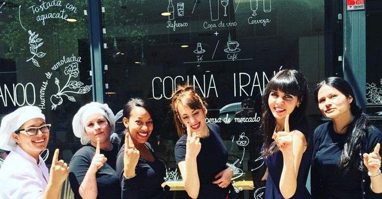 Primer aniversario (BaniBanoo, Facebook)