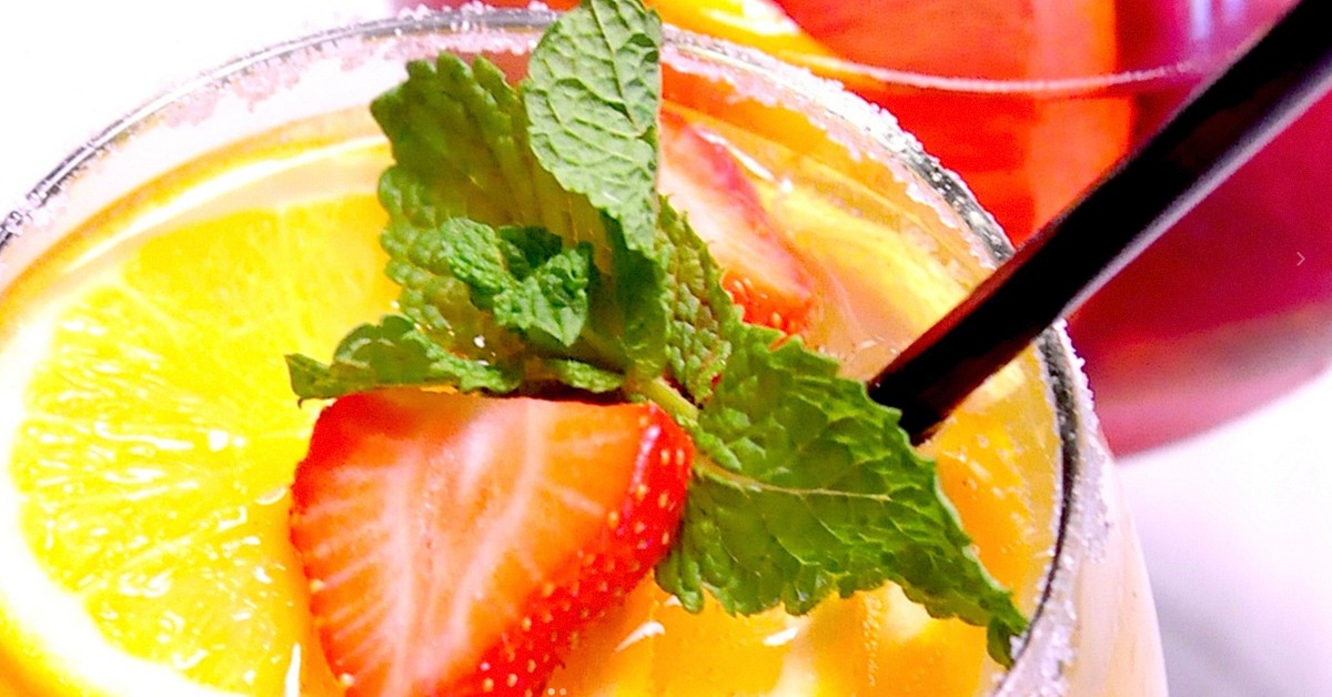 Primer plano de las sangrías (Bar Celoneta, Facebook)