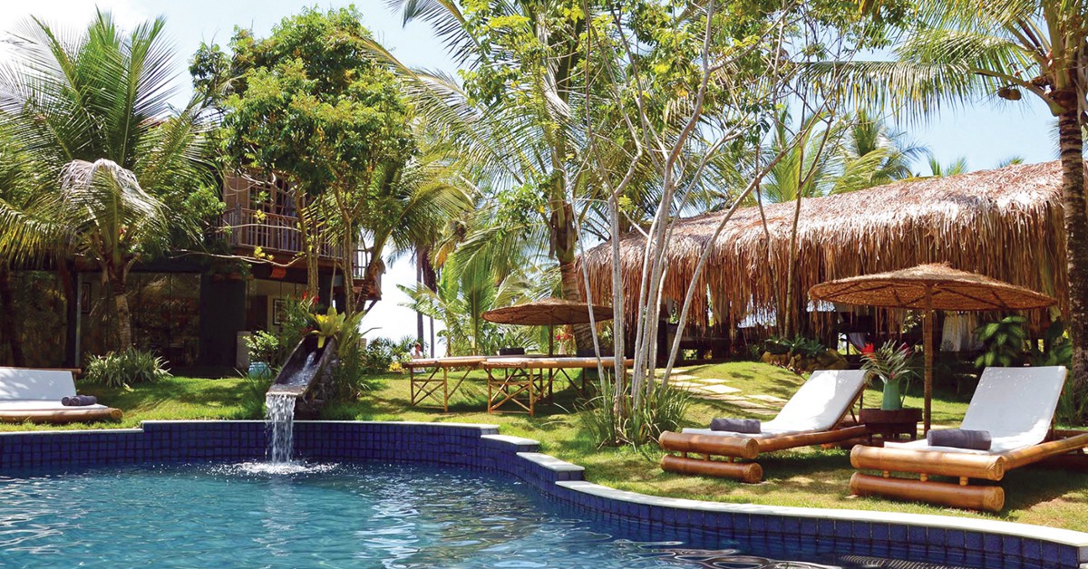 Piscina del hotel (Web del Butterfly House Bahia) 