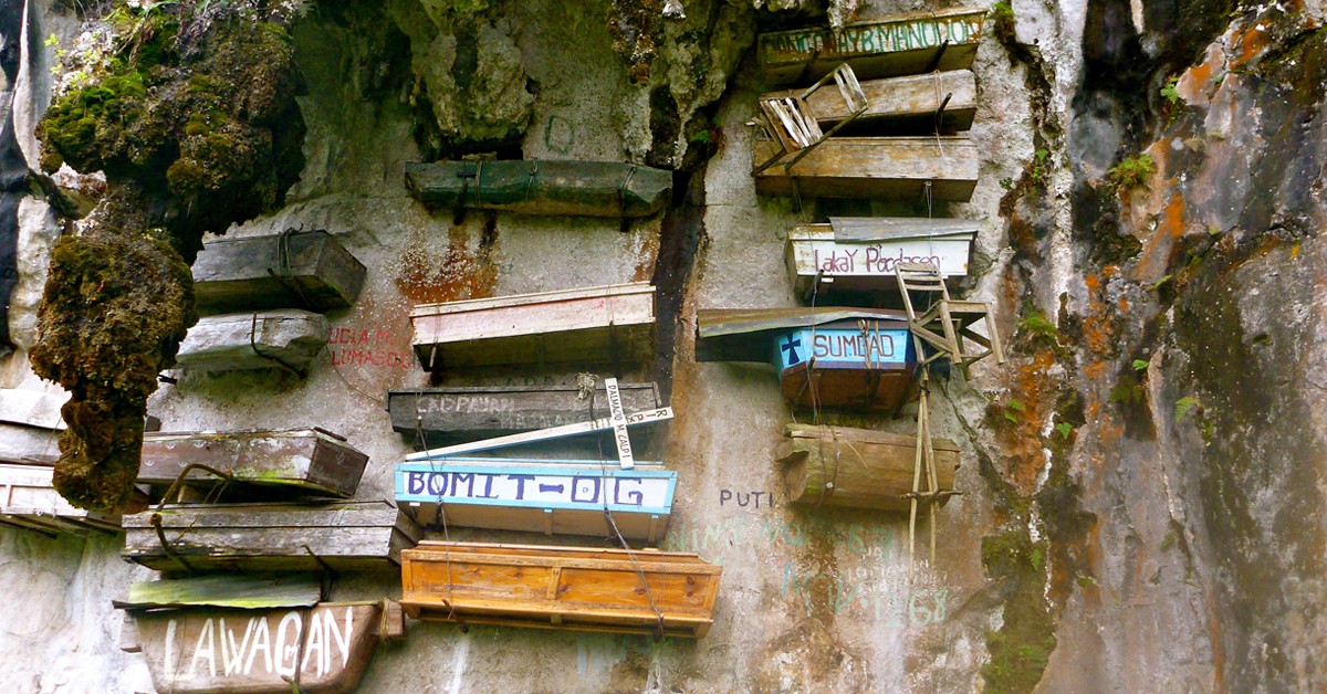Ataúdes colgantes en Sagada (Rick McCharles, Foter)
