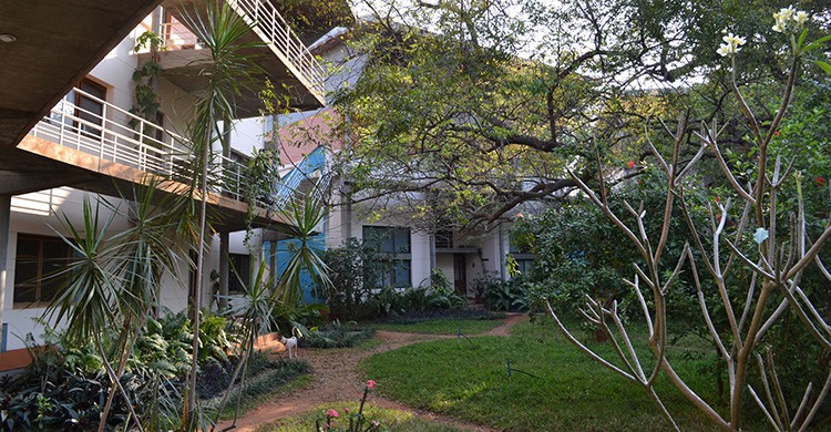 Auroville (InOutPeaceProject-Flickr)