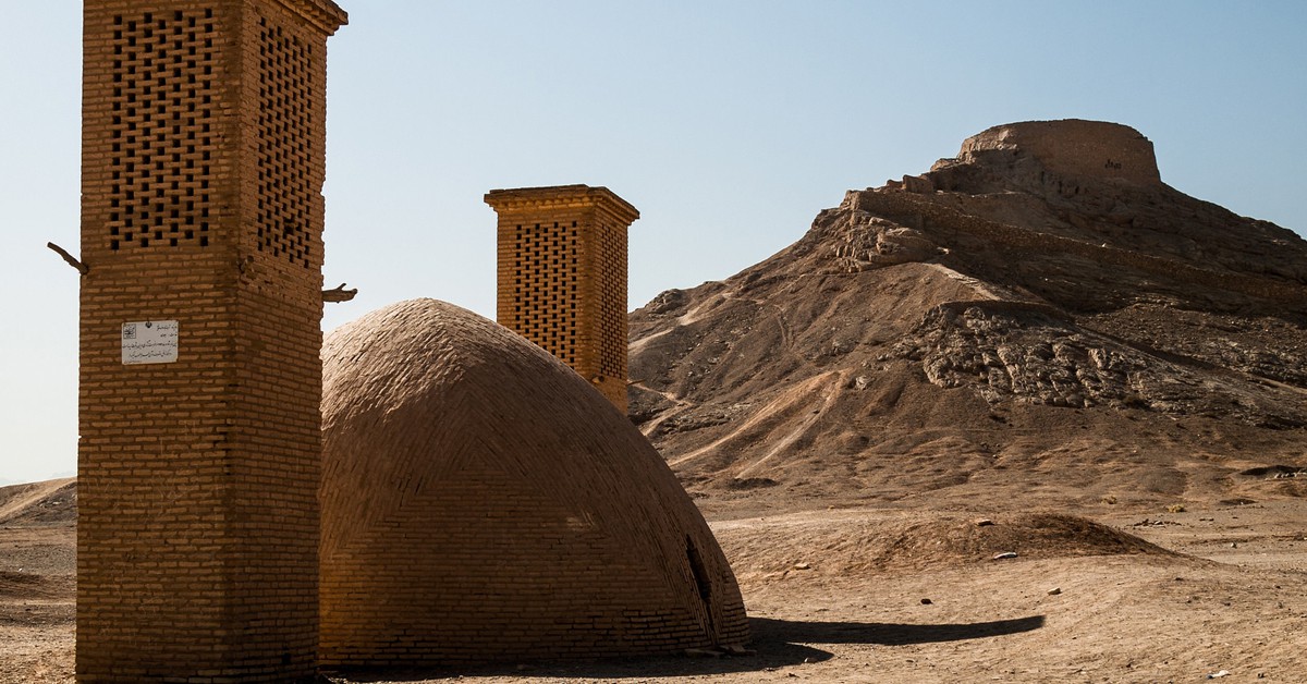 Torre del silencio (juliamaudlin, Foter)