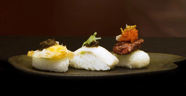 Trilogía de nigiris (Restaurante Grupo Kabuki, Facebook)