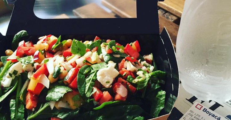 Ensalada del día (MOX - Healthy Food & Drinks, Facebook)