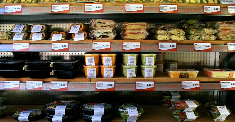 Expositor refrigerado (Sémola, Facebook)