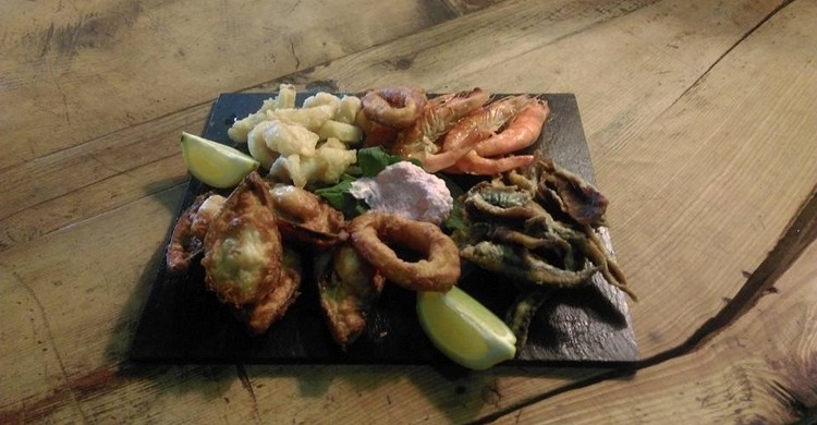 Pikilia psarion (La Taberna Griega, Facebook)