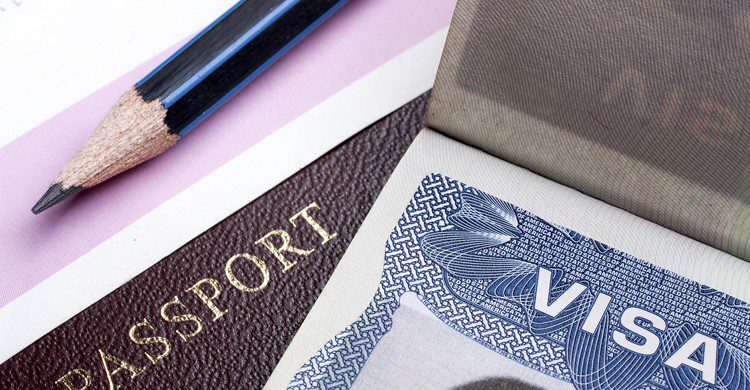 Visa (iStock)