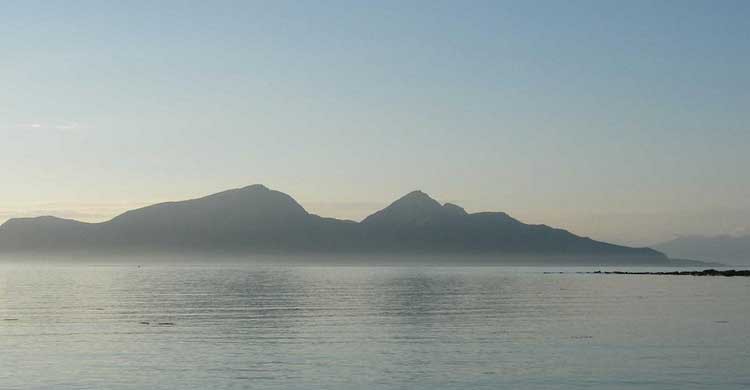 Espectacular y poco poblada isla de Rum, Reino Unido (Flickr)