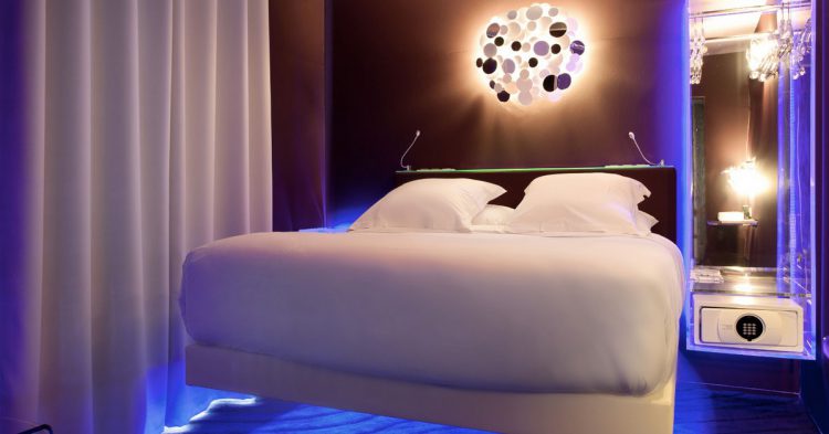 suite 007 (sevenhotelparis.com)