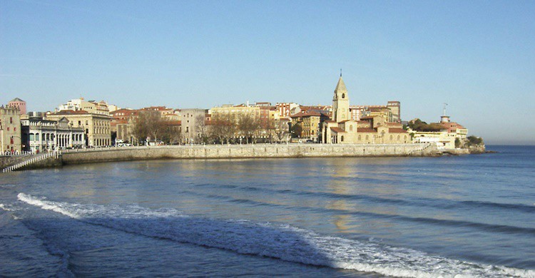 2. Cimadevilla
