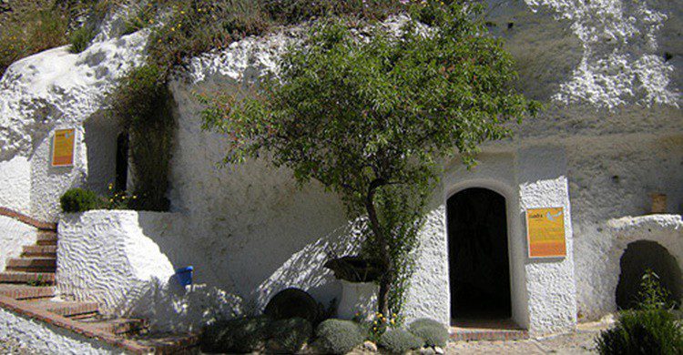 Museo de Cuevas del Sacromonte (http://www.sacromontegranada.com/)