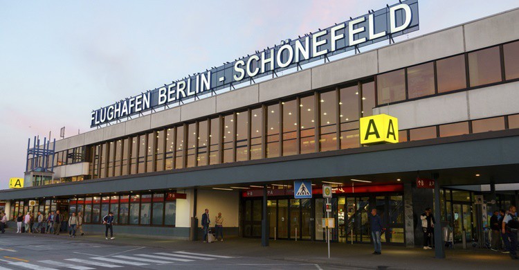 Aeropuerto de Schönefeld en Berlín. Toxawww (iStock)